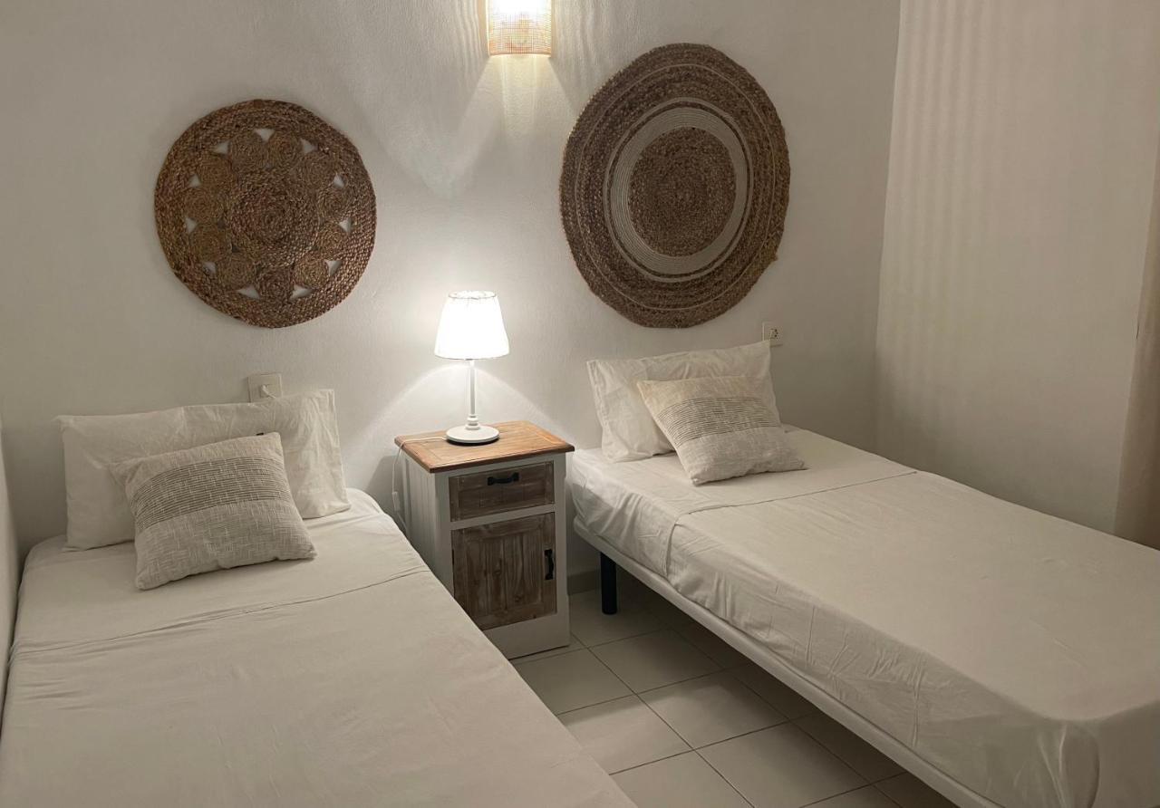 Bella Lilia Apartment Es Pujols Exterior photo